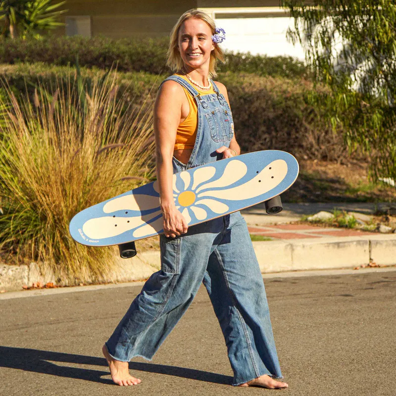 Carver - 38'' GRLSWIRL Longswirl C7 Surfskate 