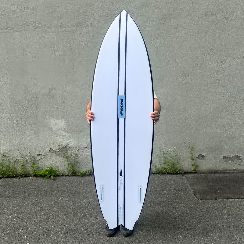 Pukas - Mustache 5'11 (34.7L) - Inncarbon Surfebrett