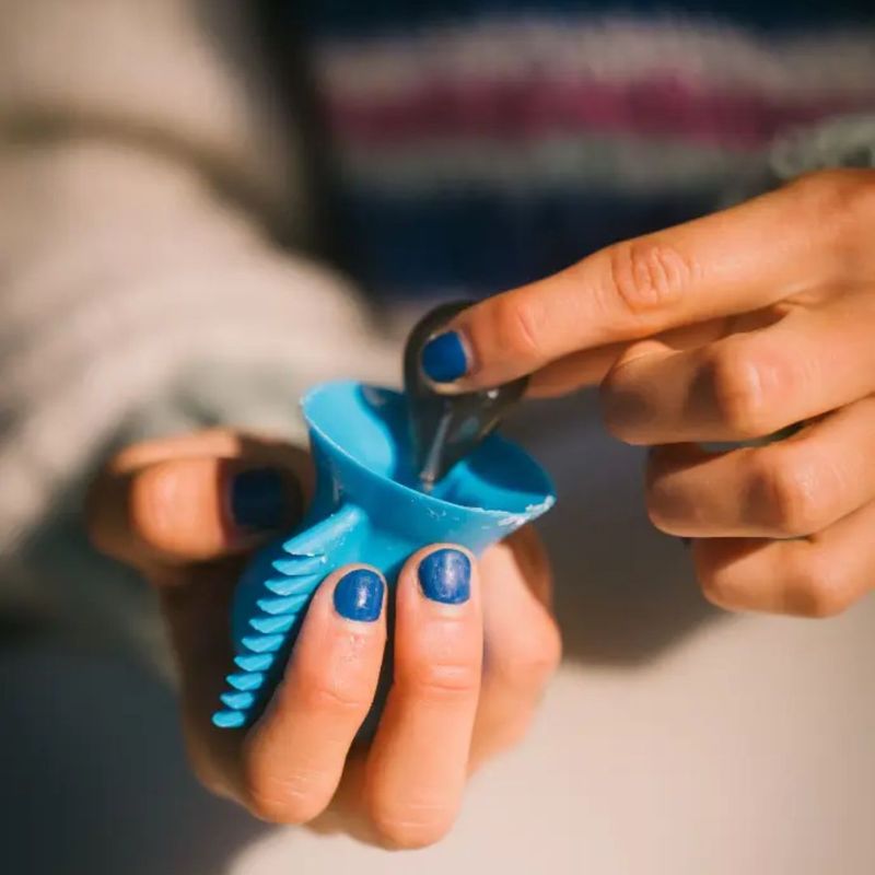 Surflogic Dino Surf Wax Scraper & Comb - Cyan 